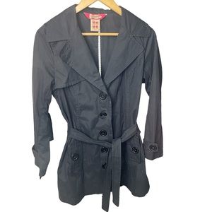 Curvaceous womans black trench blazer size M‎